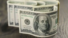 Доллар подешевел на бирже почти на два тенге