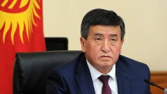 Жээнбеков в поздравлении с 1 Мая пообещал улучшить жизнь мигрантам 