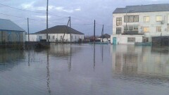 Пострадавшие во время паводков атбасарцы до сих пор не получили жильё