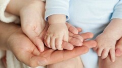 Проданные врачами дети останутся в приёмных семьях, которые их покупали
