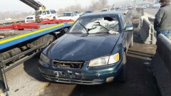 В Алматы автомобиль на полной скорости сбил дорожного рабочего