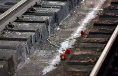 Четыре миллиона тенге отсудил отец девочек, погибших под поездом в Караганде