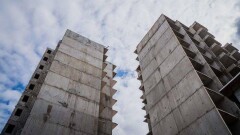В Нур-Султане начали сносить проблемный долгострой "Территория комфорта-1"