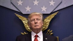 Больше половины американцев недовольны политикой Трампа 
