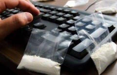 Казахстанцам через соцсети предлагают приобрести синтетические наркотики