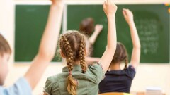 В школах Нур-Султана открыли 3002 дежурные группы в начальных классах, в Алматы – всего 193 