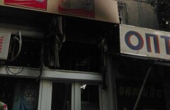 В Алматы загорелась очередная донерная