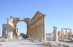 Генеральный директор ЮНЕСКО осудила уничтожение Триумфальной арки в Пальмире