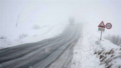 В двух регионах страны закрыли дороги из-за непогоды