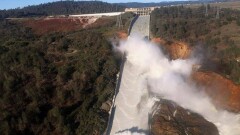 Самая высокая плотина США может не простоять до утра