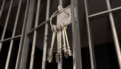 Генпрокуратура Кыргызстана потребовала вернуться всех, кто незаконно покинул колонии и СИЗО во время беспорядков