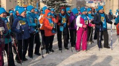 В Алматы провели соревнования по скандинавской ходьбе среди участников всех возрастов