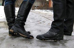 В костанайских магазинах закончились ледоступы