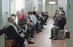 Ожидавший очереди к врачу пациент скончался в поликлинике Петропавловска