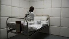 Сироту из Шымкента насильно увезли в психушку