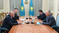 Нурсултан Назарбаев встретился с бывшим президентом Хорватии Степаном Месичем