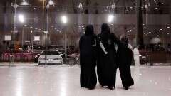 В Саудовской Аравии женщинам разрешили самостоятельно выезжать за рубеж