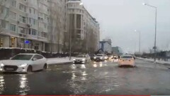 В Нур-Султане рабочие повредили водопровод. Жители двух домов остались без воды