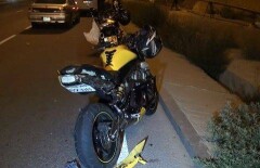 В Алматы в тройном ДТП байкер получил тяжёлую травму