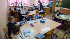 Более 10 тысяч заявок на зачисление детей в первый класс подали родители в Алматы