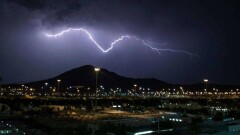 Песчаная буря унесла палатки паломников в Мекке