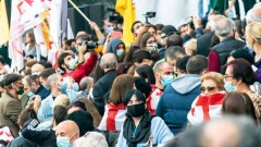Полиция Грузии применила водомёты и слезоточивый газ для разгона митингующих