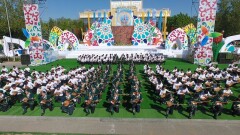В Шымкенте тысяча домбристов одновременно исполнили кюй