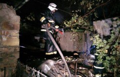Пожар в гаражах ликвидировали сотрудники ДЧС Алматы