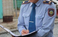 Актюбинский полицейский преподал водителю урок вежливости