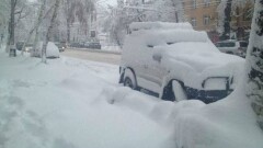 Водители Алматы создали чат в помощь замерзающим на остановках