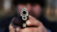 В Шымкенте ведут поиски неизвестного, расстрелявшего мужчину в центре города