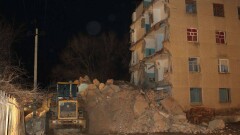 В Кызылорде обрушился подъезд старого общежития