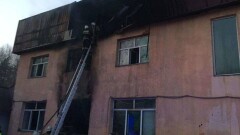 Житель Алматы спас троих детей из пожара в общежитии