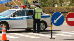 Улицу Фурманова в Алматы перекрыли из-за аварии на теплотрассе