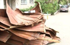 В Талдыкоргане устраняют последствия вчерашнего урагана