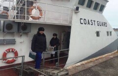 Пограничникам урны для голосования доставляли вертолётами и кораблями