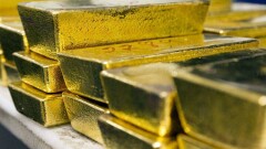 Сотруднику аэропорта Астаны вынесли приговор за участие в контрабанде драгметаллов 
