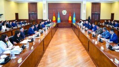 Взаимодействие на границе Казахстана и Кыргызстана обсудили премьер-министры двух стран