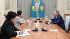Нурсултан Назарбаев поздравил с юбилеем Бибигуль Тулегенову