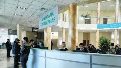 В спецЦОНах Казахстана возобновили выдачу прав и регистрацию авто