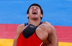 Каникулы в Вегасе. На кого из казахстанских борцов надо надеяться на чемпионате мира