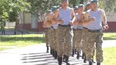 Суровые казахстанские десантники участвуют в челлендже президента "Другой ты!"