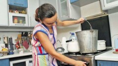 Горячую воду отключат в микрорайонах Алматы на два дня, в Караганде воды не будет всё лето