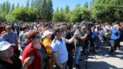 Депутаты партии Nur Otan провели отдельный митинг против провокаций
