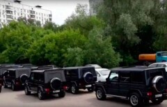 На 30 автомобилях Gelandewagen проехались выпускники Академии ФСБ по Москве