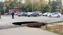 Почему в Павлодаре провалились под землю бабушка с внучкой, объяснили коммунальщики