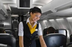 Стюардессы Air Astana станцевали на борту самолёта 