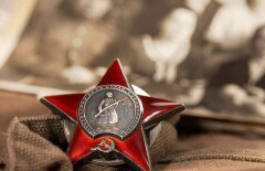 Родственникам ветерана ВОВ вернули ордена, украденные вором в Кокшетау 