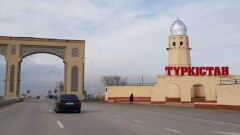 Одноэтажный Туркестан. Чиновники живут в отелях, а на выходные ездят домой в Шымкент