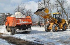 Байбек серьёзно настроен воевать со снегом на улицах Алматы